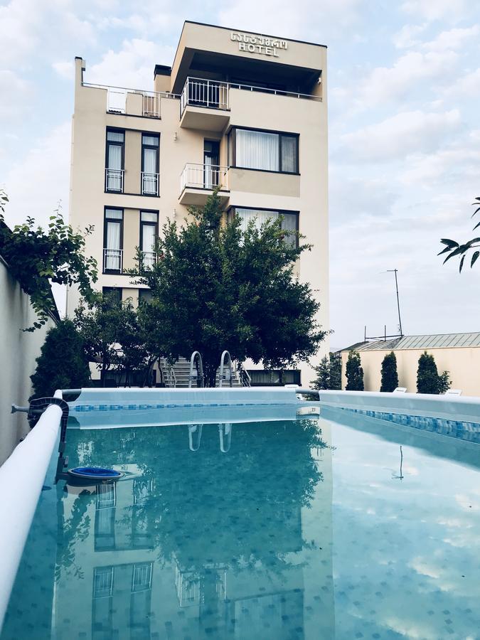 Hotel King Tom Tbilisi Esterno foto